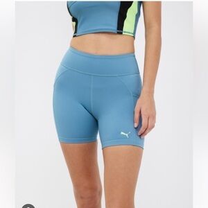 Puma SE Way 1 Herzogenaurach DE-91074 Blue 
Shorts Logo Size XS